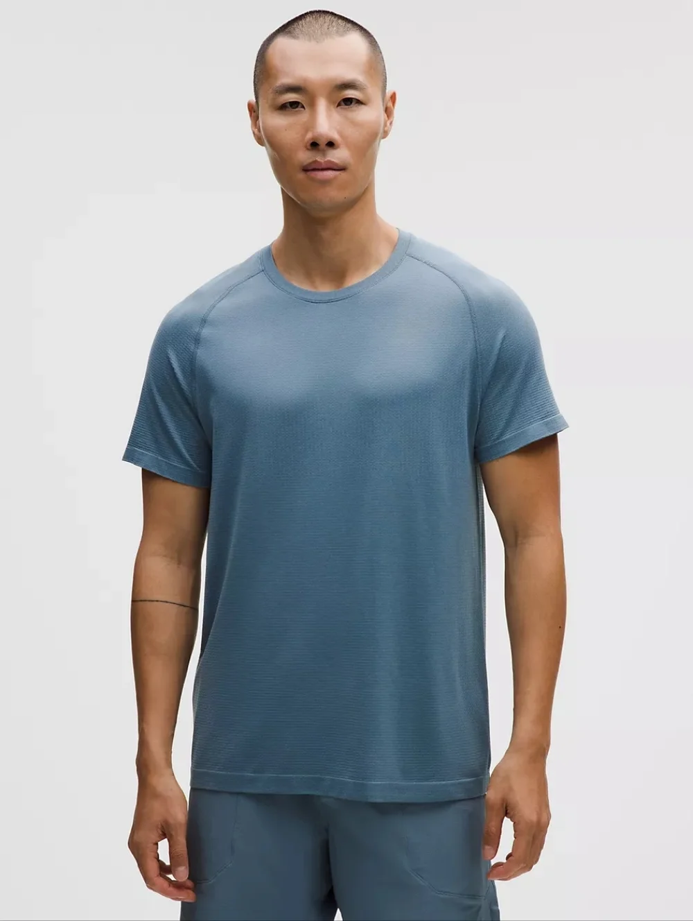 Lululemon Metal Vent Tech Shirt - Picture 1 of 3
